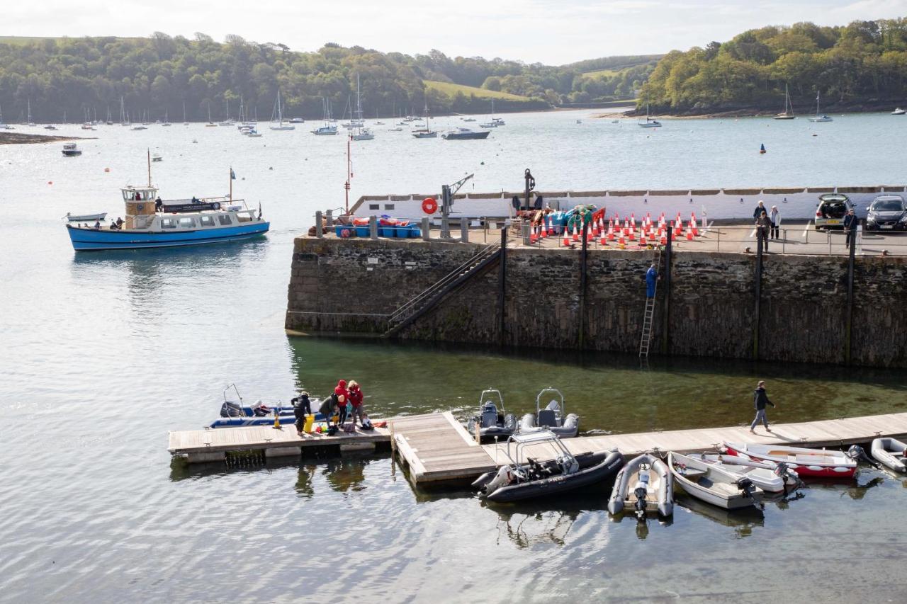 Ship And Castle Hotel Saint Mawes Buitenkant foto